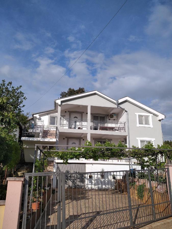 Aparttoni Dobra Voda Extérieur photo